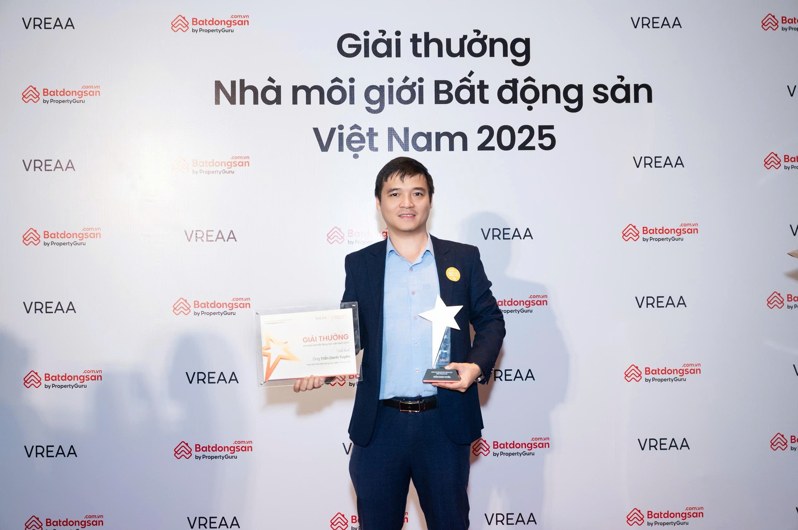 Trần Danh Tuyên nhận giải Nhà môi giới Bất động sản Việt Nam 2025